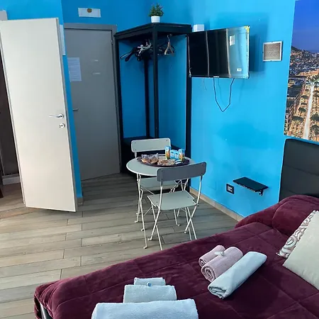 Na Tazzulel E Cafe 3* Napoli
