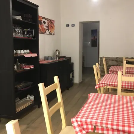 Bed & Breakfast Na Tazzulel E Cafe 2*