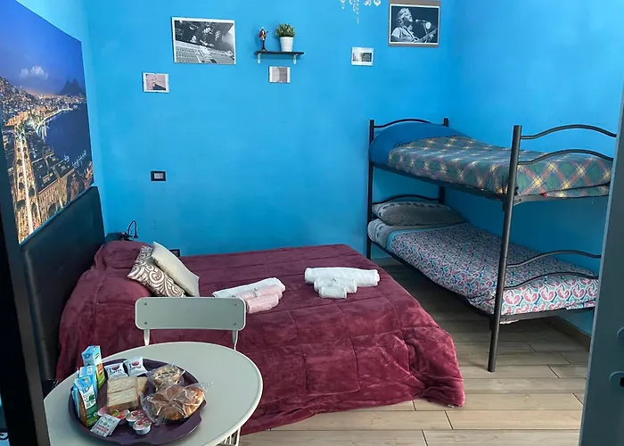 Na Tazzulel E Cafe Bed and Breakfast Νάπολη