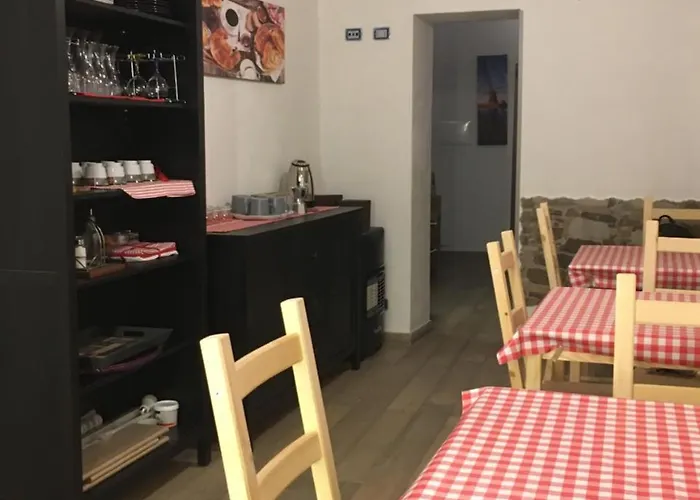 Bed and Breakfast Na Tazzulel E Cafe 3*