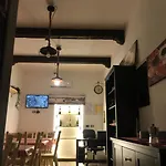 Na Tazzulel E Cafe 4* Neapol