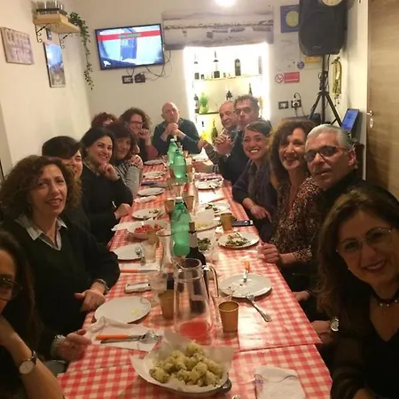 Na Tazzulel E Cafe 3* Naples